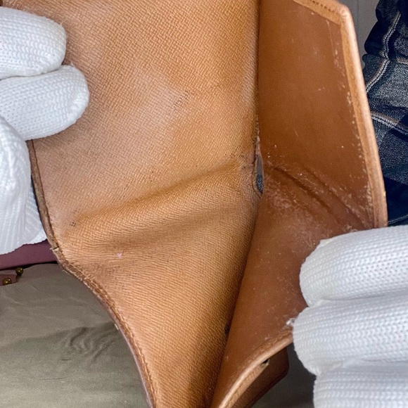 Louis Vuitton Elise Monogram Wallet - Picture 5 of 15